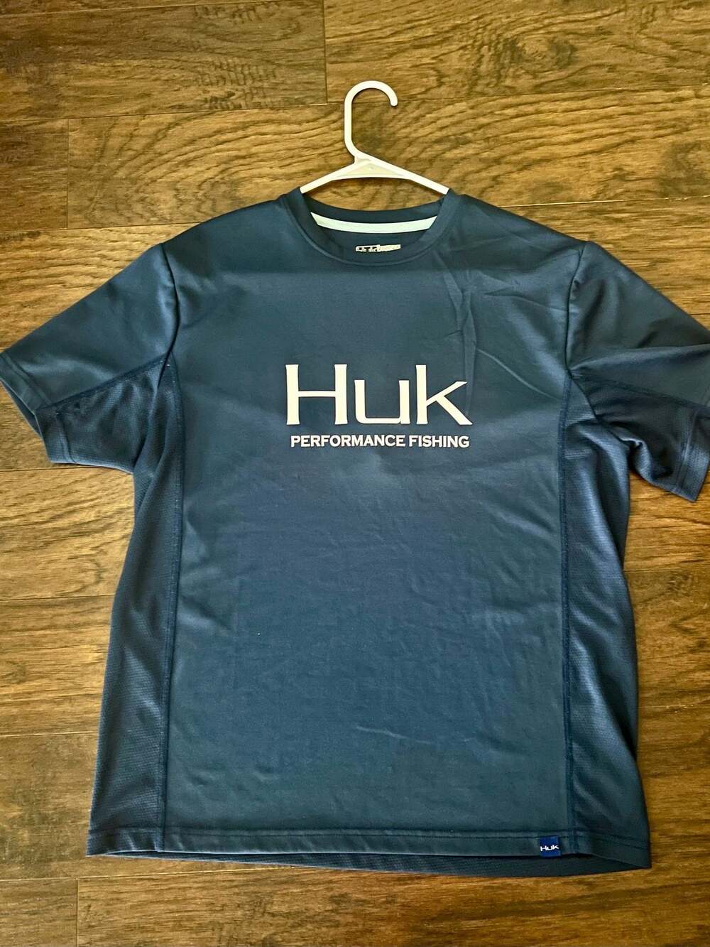 Huk Men's Pursuit Short Sleeve Performance Fishing Shirt Blue Medium